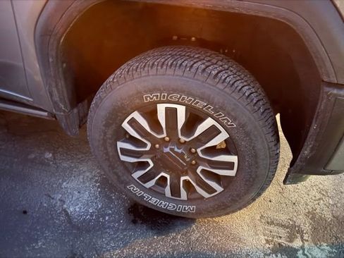 Certified 2024 GMC Sierra 2500 Denali Ultimate image 10