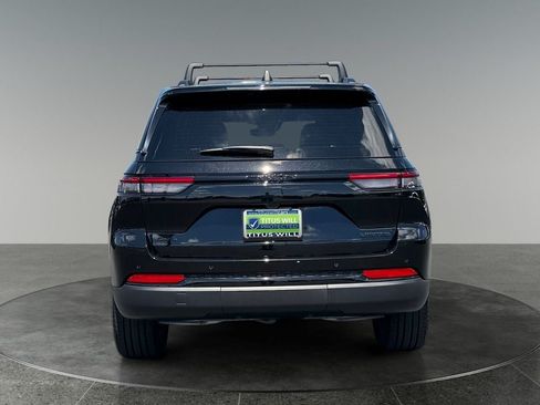 Used 2024 Jeep Grand Cherokee Limited w/ Black Appearance Package AWD/4WD image 8