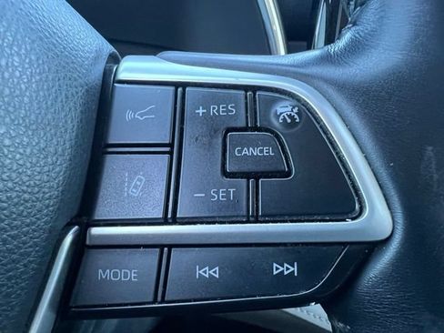 Used 2022 Toyota Highlander Platinum AWD/4WD image 27