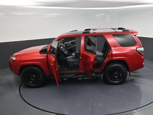 Used 2022 Toyota 4Runner SR5 Premium RWD image 26
