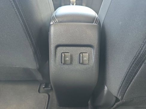 Used 2024 Nissan Kicks SV FWD image 26
