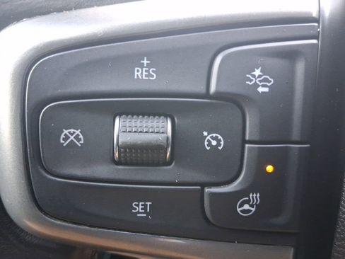 Used 2022 Chevrolet Silverado 1500 LT w/ Protection Package image 24