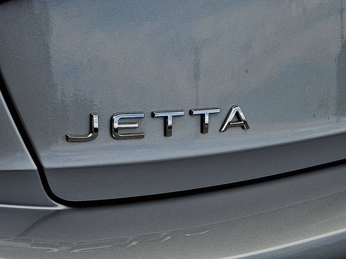 Used 2023 Volkswagen Jetta SE FWD image 30
