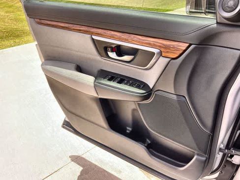 Used 2019 Honda CR-V EX image 30