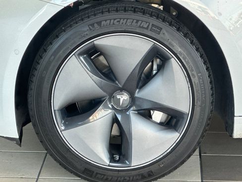 Used 2020 Tesla Model 3 Standard Range Plus image 25