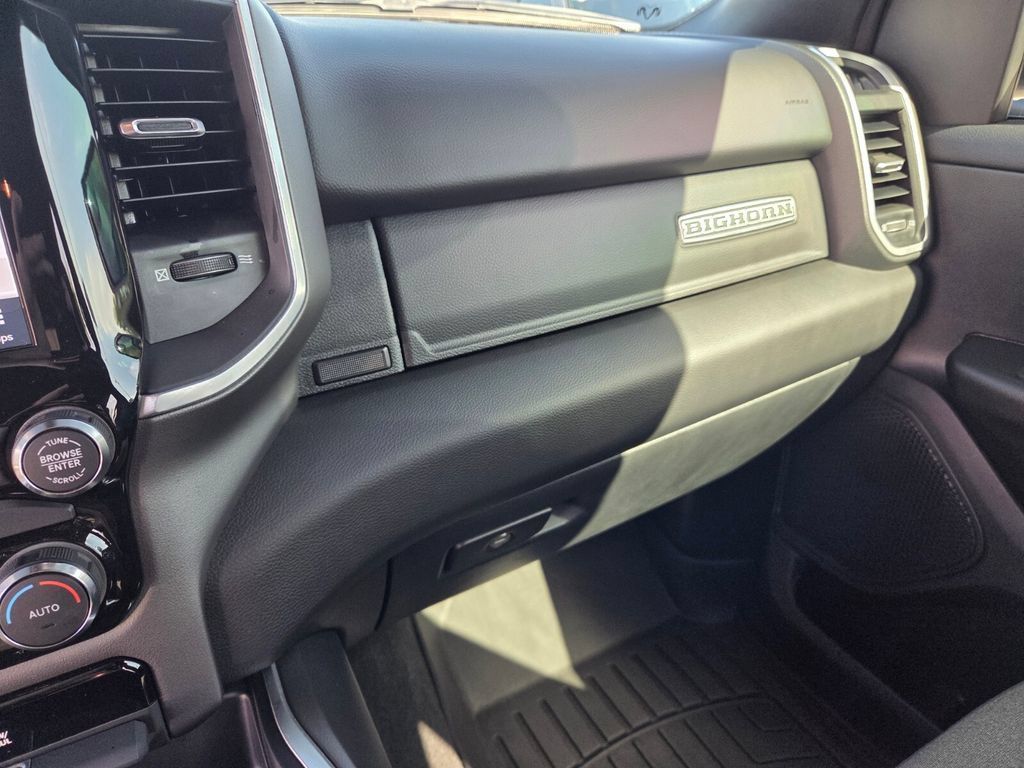 Used 2022 RAM 1500 Big Horn AWD/4WD image 29