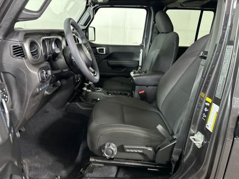 Used 2023 Jeep Wrangler Unlimited w/ Cold Weather Group image 11