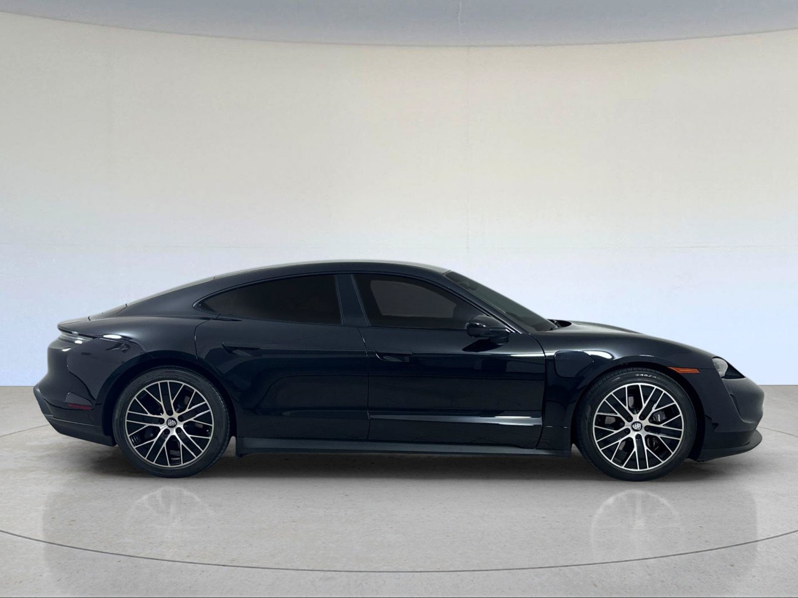 Certified 2024 Porsche Taycan w/ Premium Package RWD image 9