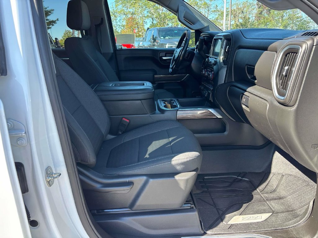 Used 2019 Chevrolet Silverado 1500 LT Trail Boss AWD/4WD image 16