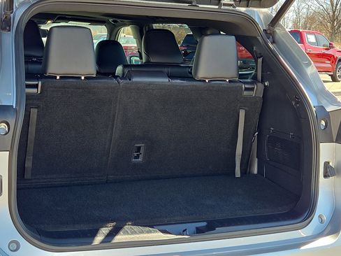 Used 2023 Toyota Highlander XSE image 9