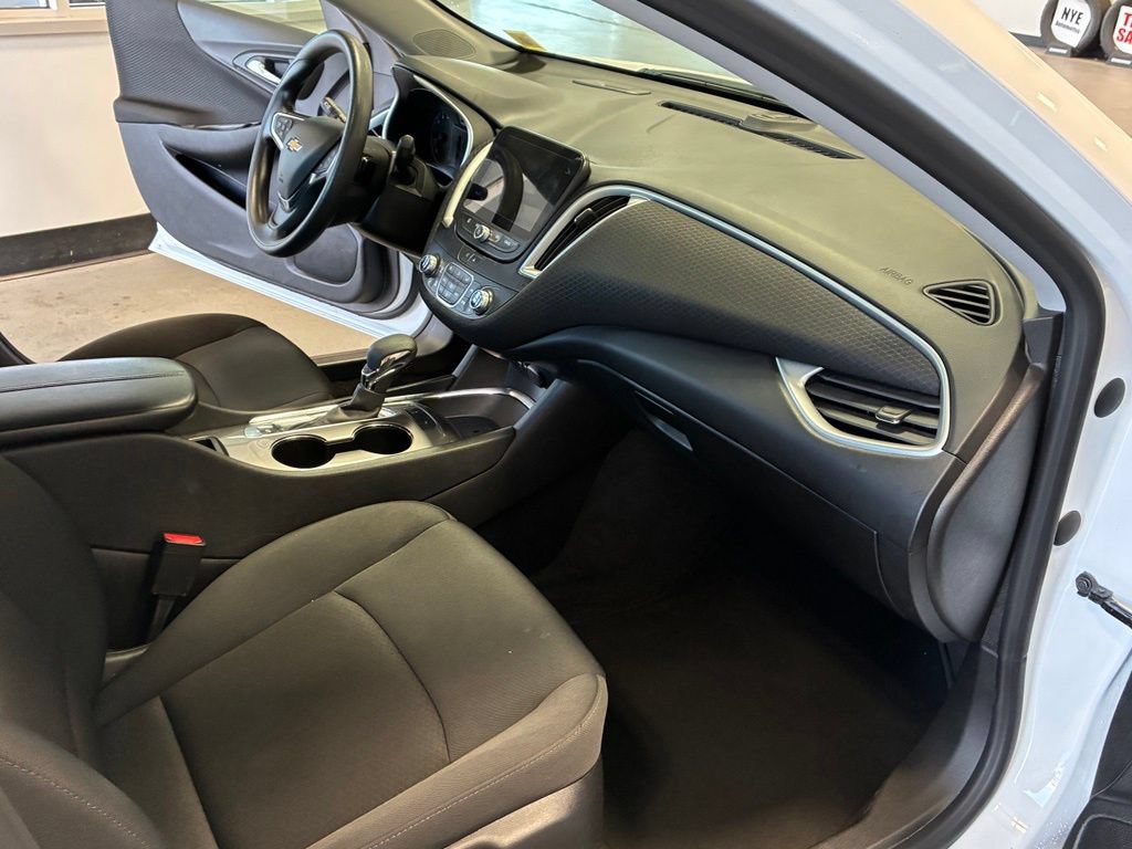 Used 2024 Chevrolet Malibu LT FWD image 38