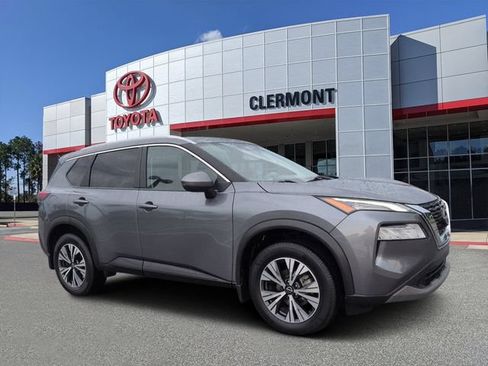 Used 2022 Nissan Rogue SV w/ SV Premium Package FWD image 1