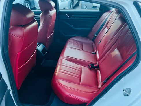Used 2018 Honda Accord Sport image 18