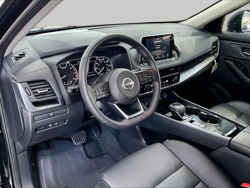 Certified 2024 Nissan Rogue SV w/ SV Premium Package FWD image 18