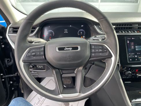 Used 2023 Jeep Grand Cherokee Laredo w/ Luxury Tech Group I image 13