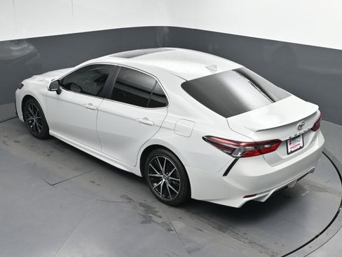 Used 2023 Toyota Camry SE image 36