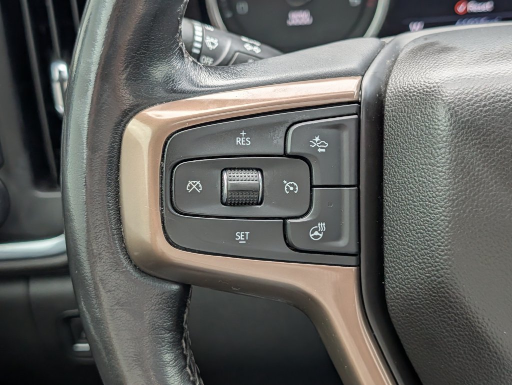 Used 2022 Chevrolet Silverado 3500 High Country w/ Safety Package II AWD/4WD image 26