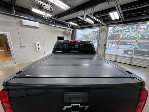 Used 2019 Chevrolet Colorado ZR2 image 25