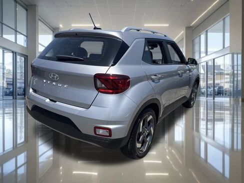 Certified 2026 Hyundai Venue SEL FWD image 6