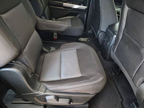 Used 2023 Ford Explorer XLT RWD image 20