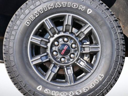 Used 2024 GMC Sierra 1500 AT4X image 17