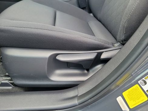 Used 2024 Toyota Corolla LE FWD image 14