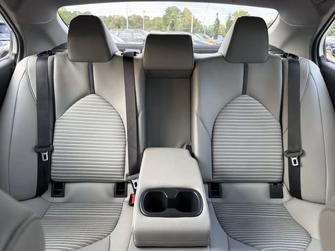 Used 2022 Toyota Camry SE FWD image 28
