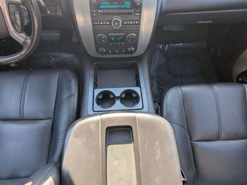 Used 2014 GMC Yukon SLT AWD/4WD image 16