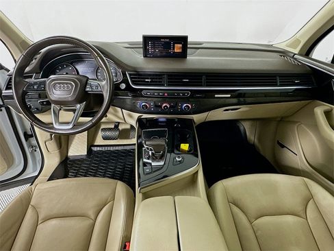 Used 2018 Audi Q7 3.0T Premium Plus image 3