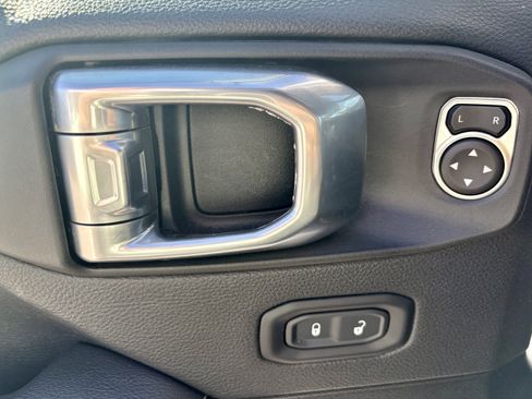 Certified 2023 Jeep Wrangler Sahara image 12