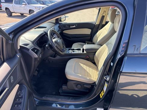 Used 2022 Ford Edge SE w/ Black Appearance Package image 18