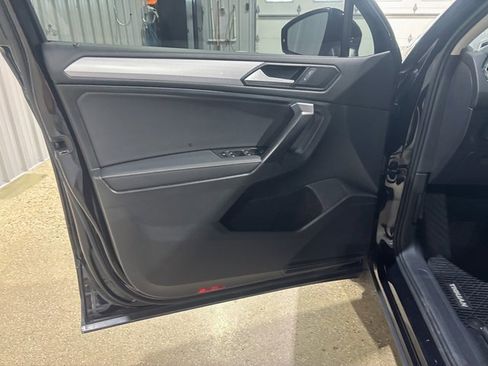 Used 2022 Volkswagen Tiguan S image 13