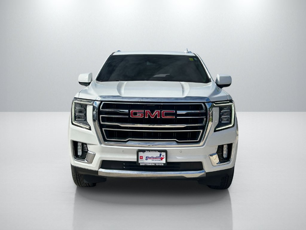 Used 2023 GMC Yukon XL SLT AWD/4WD image 2