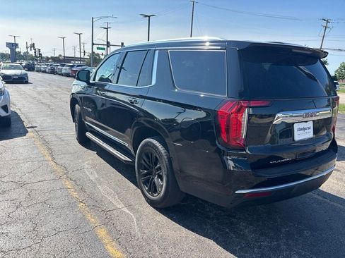 Used 2024 GMC Yukon SLT w/ SLT Premium Package AWD/4WD image 4