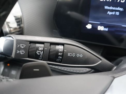New 2026 Chevrolet Equinox LT w/ Convenience Package II FWD image 25
