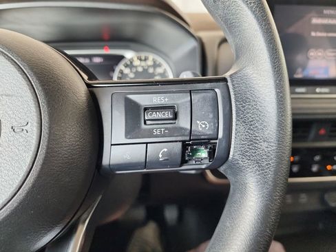 Used 2021 Nissan Rogue S image 22
