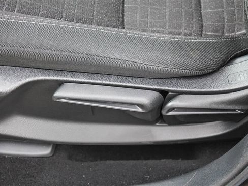 Used 2023 Honda HR-V LX image 28