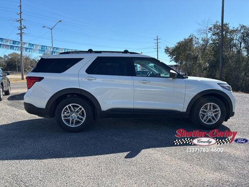 New 2026 Ford Explorer Active w/ Active Comfort Package image 4
