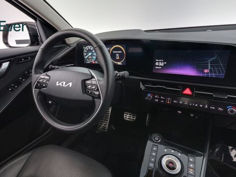 Used 2023 Kia Niro Wave FWD image 24