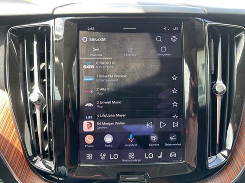 Certified 2023 Volvo XC60 B5 Plus w/ Climate Package AWD/4WD image 30