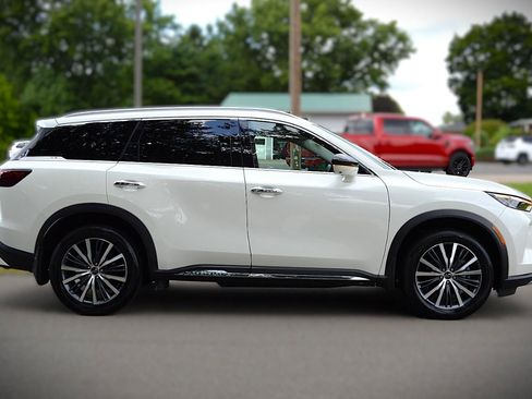 Used 2023 INFINITI QX60 Sensory w/ Cargo Package AWD/4WD image 4