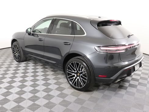 Used 2025 Porsche Macan image 3