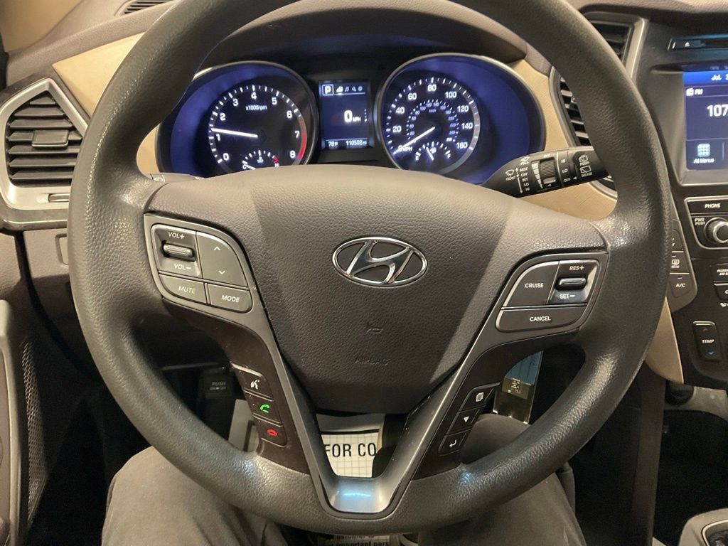 Used 2019 Hyundai Santa Fe XL SE FWD image 4