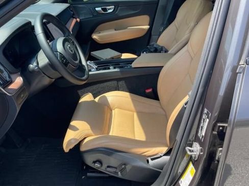 Used 2024 Volvo XC60 B5 Ultimate w/ Protection Package Premier AWD/4WD image 2