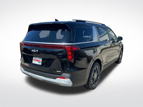 New 2026 Kia Carnival EX FWD image 5