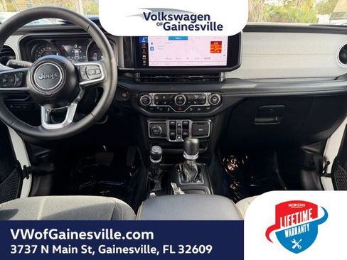 Used 2025 Jeep Wrangler Sahara w/ Safety Group image 13