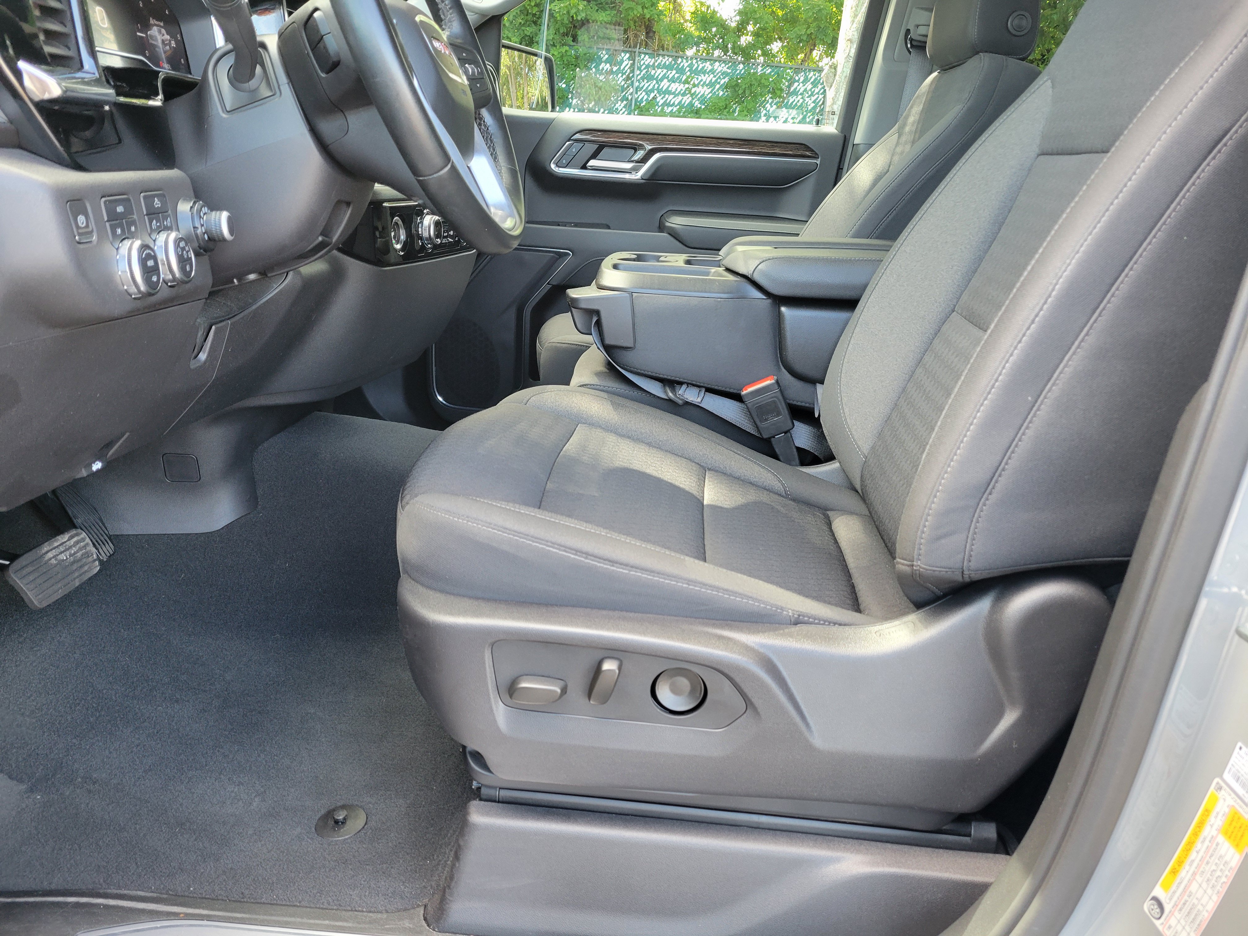 Certified 2024 GMC Sierra 1500 Elevation w/ LPO, Elevation Black Package AWD/4WD image 33