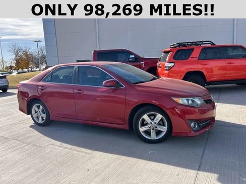 Used 2012 Toyota Camry LE image 2