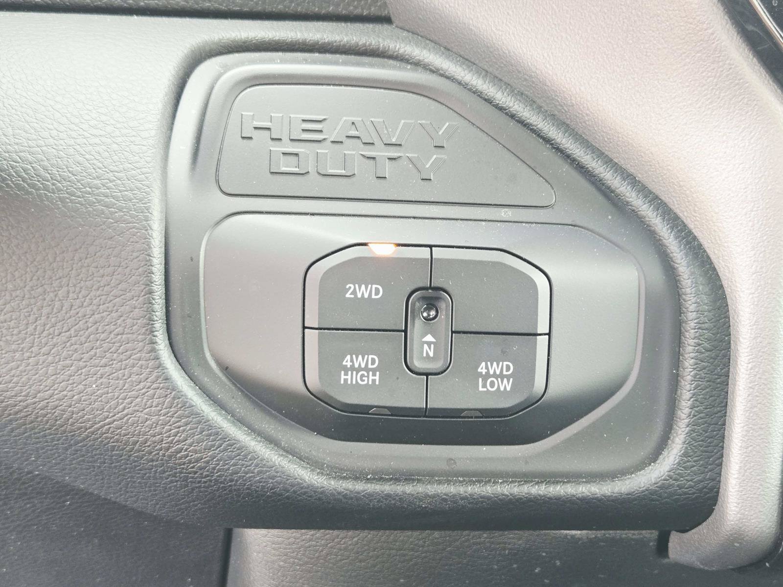 Used 2026 RAM 2500 Big Horn AWD/4WD image 32