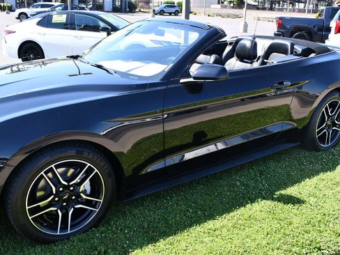 Used 2023 Ford Mustang Premium RWD image 8